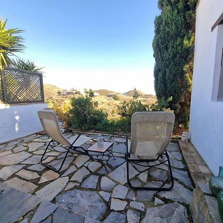 Casa Musica An Enchanting One Bed Cottage Lubrin Bagian luar foto