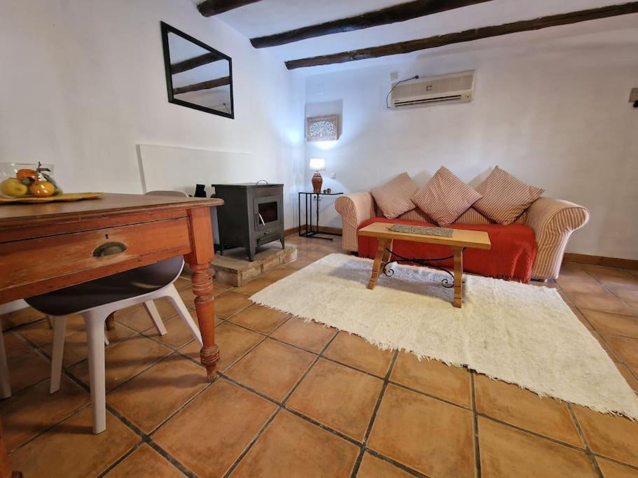 Casa Musica An Enchanting One Bed Cottage Lubrin Bagian luar foto
